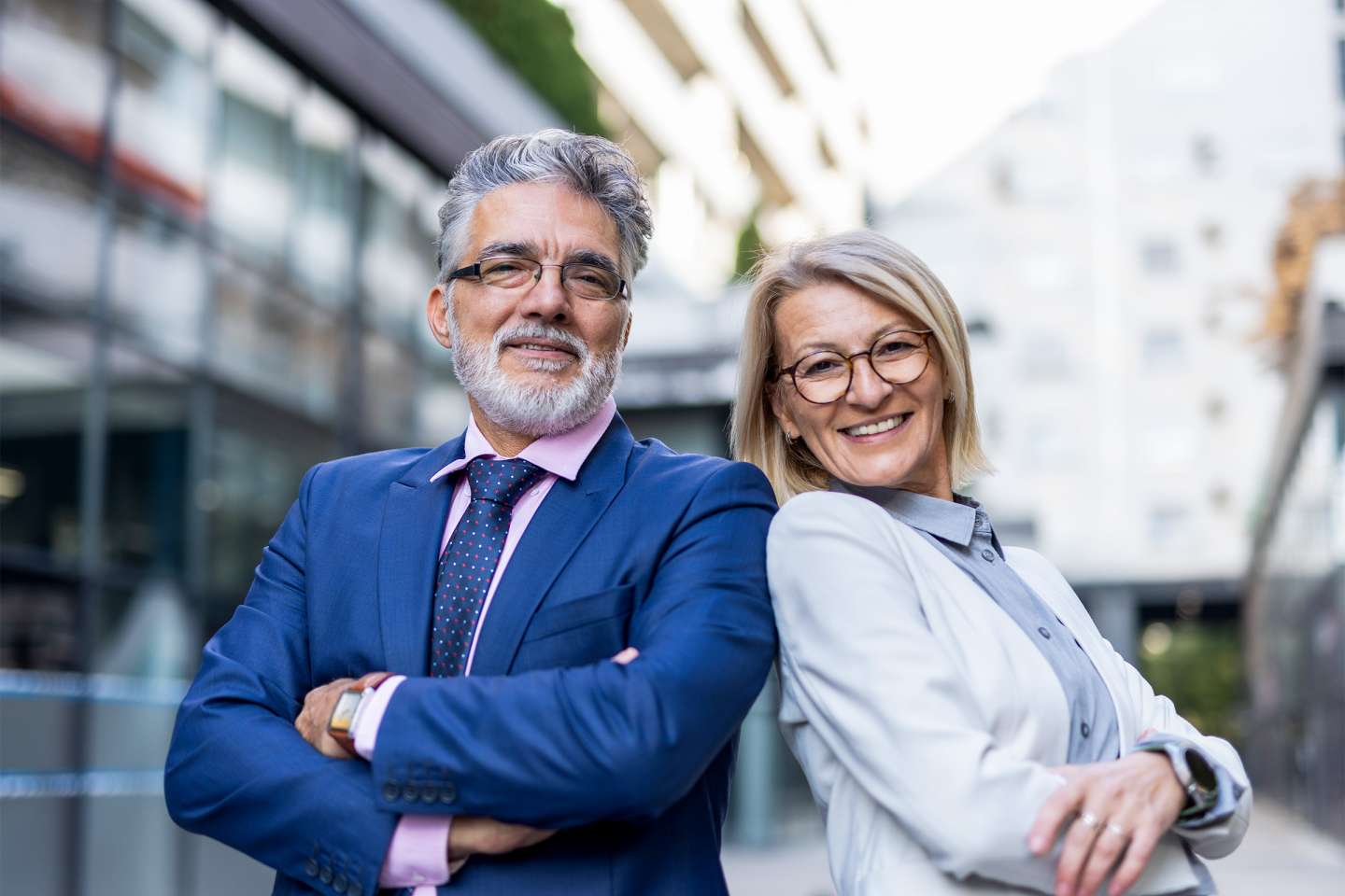 Les comportements des femmes et des hommes sous la loupe de l’AMF