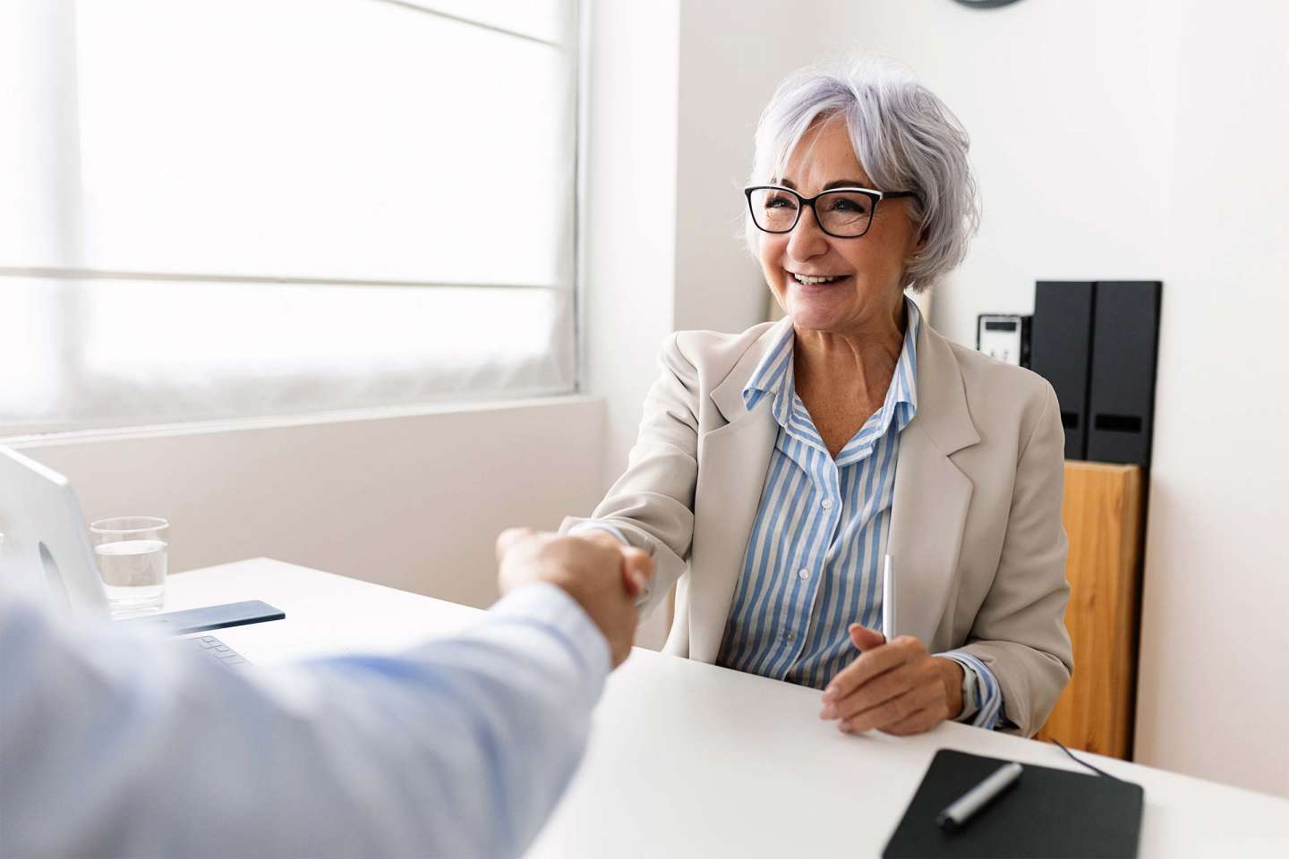 Salariés seniors : des entretiens de mi-carrière et de fin de carrière
