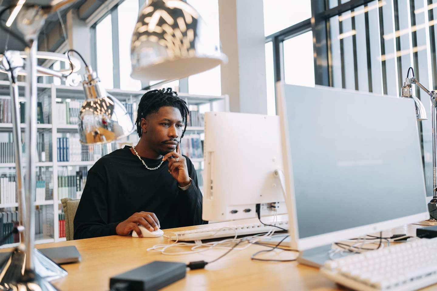 Le lieu de travail prévu dans le contrat peut-il être modifié ?