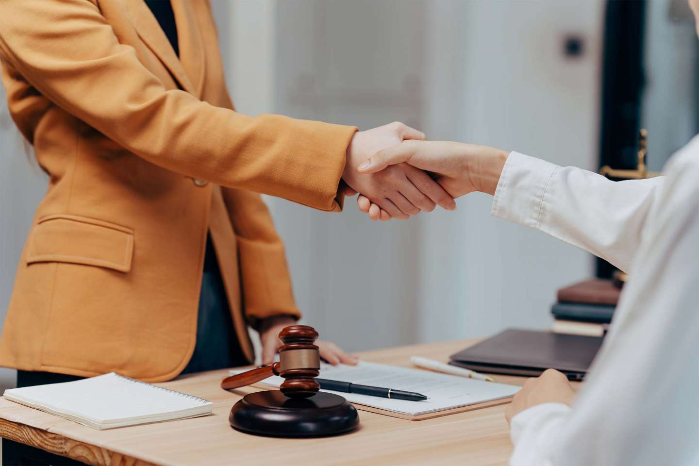Administrateurs judiciaires : perception des honoraires en cas d’exercice en société