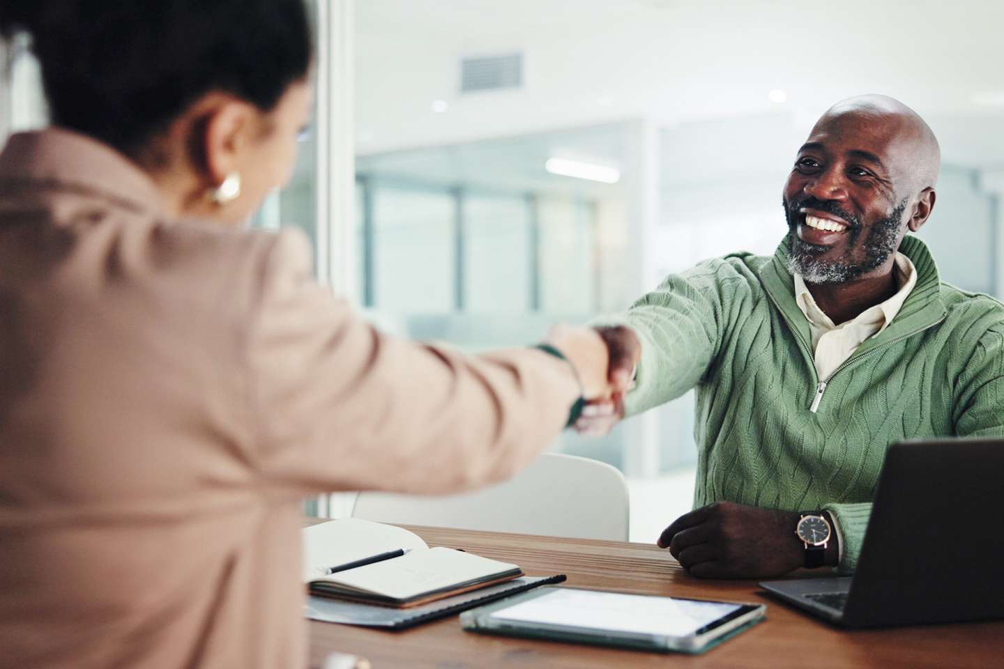 Outre-mer : le recrutement de travailleurs étrangers facilité