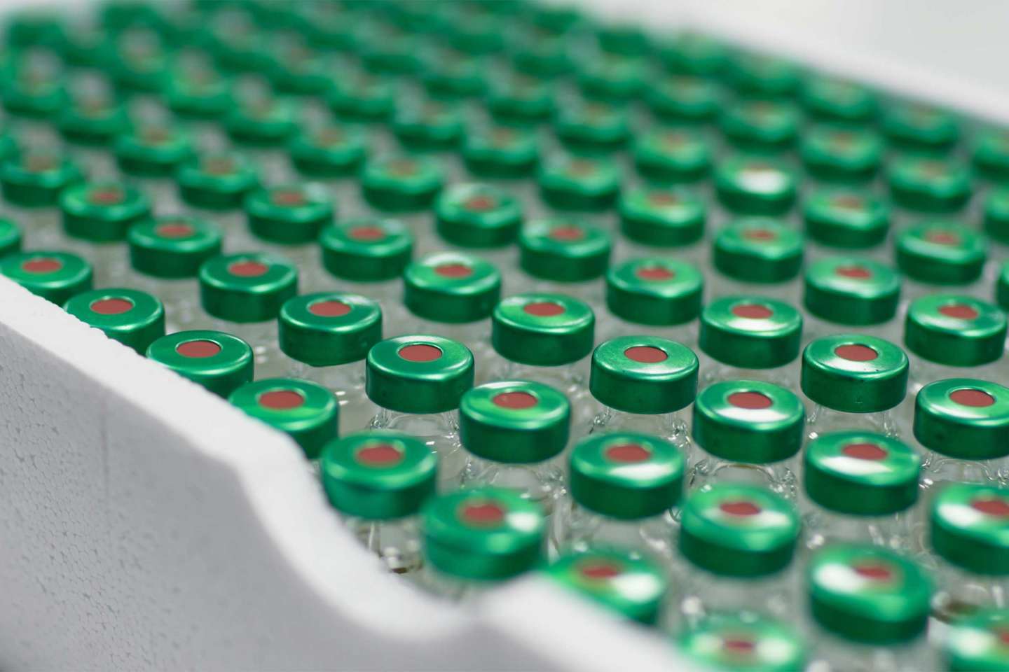 Infirmiers : un projet de décret autorise le stockage des vaccins